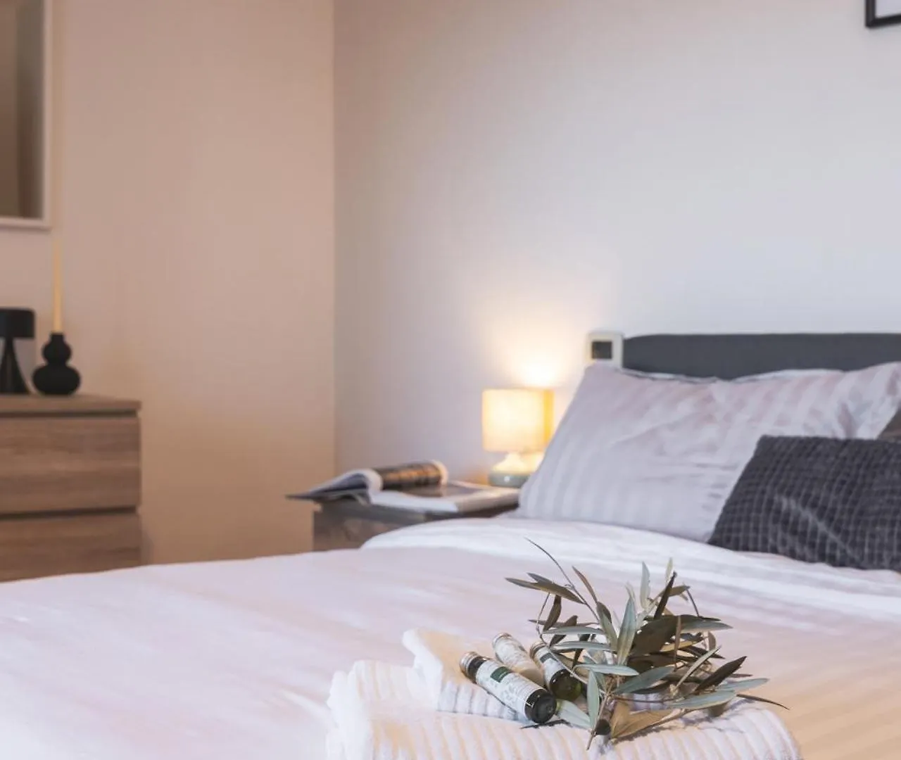 דירות Cortona Skyline Retreat